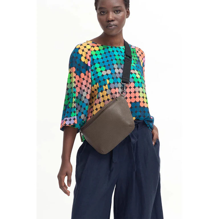 Tavik Sling Bag
